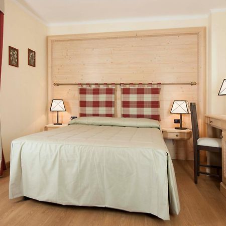 Hotel Edelweiss 3 Stelle Superior Брей-Червиния Экстерьер фото