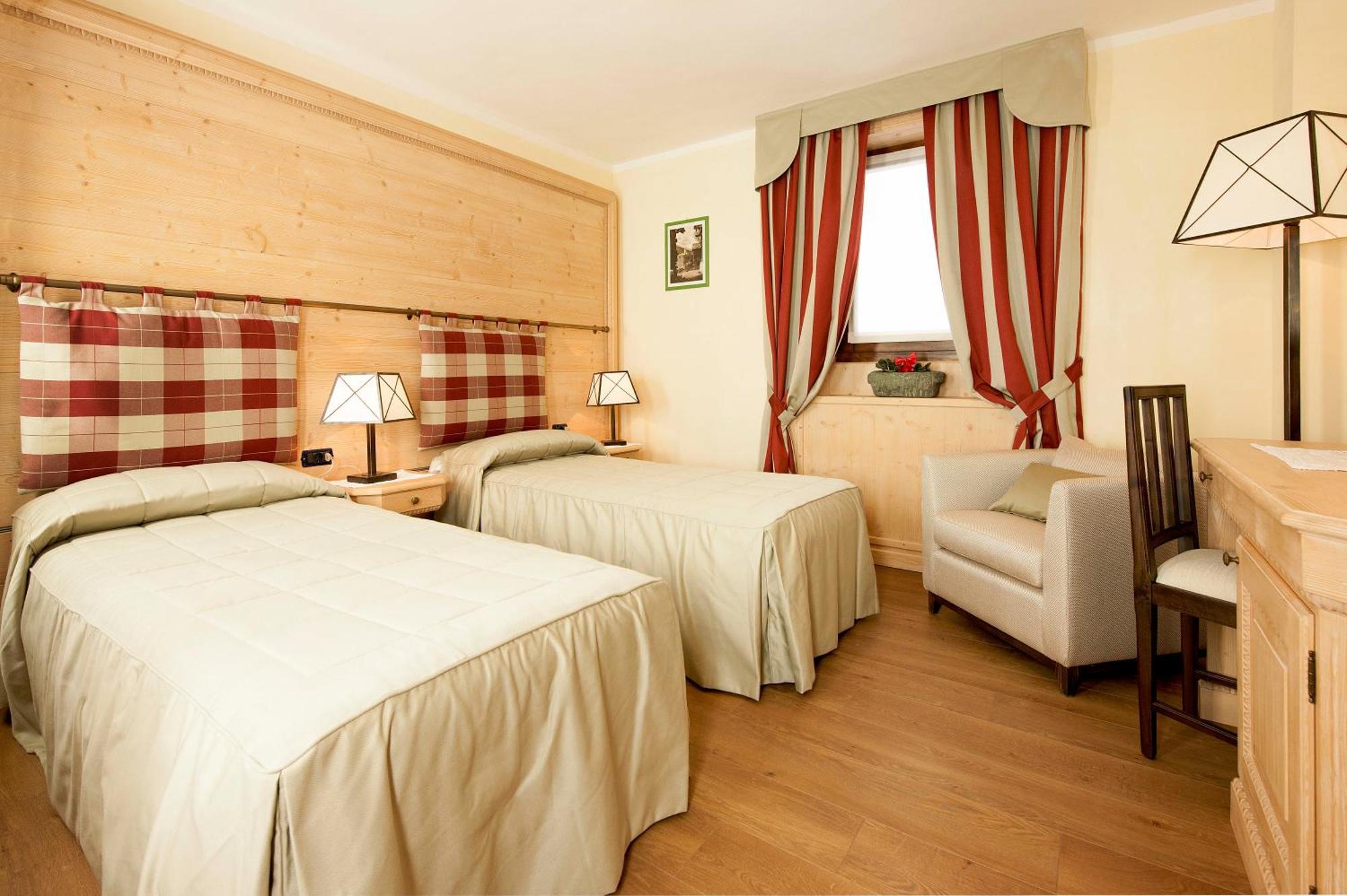 Hotel Edelweiss 3 Stelle Superior Брей-Червиния Экстерьер фото