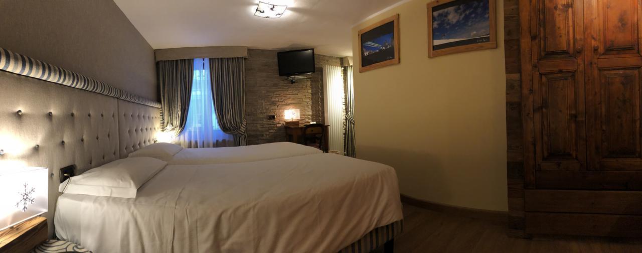 Hotel Edelweiss 3 Stelle Superior Брей-Червиния Экстерьер фото