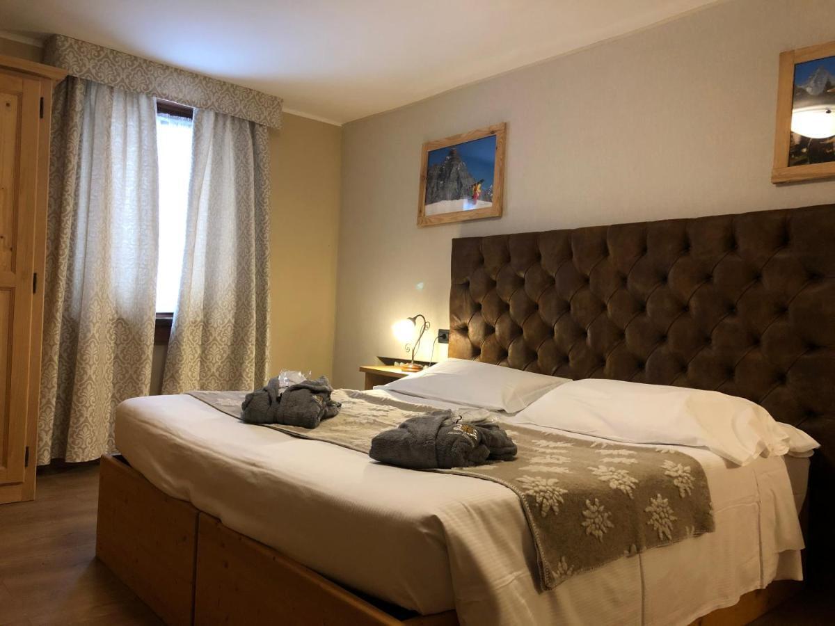 Hotel Edelweiss 3 Stelle Superior Брей-Червиния Экстерьер фото