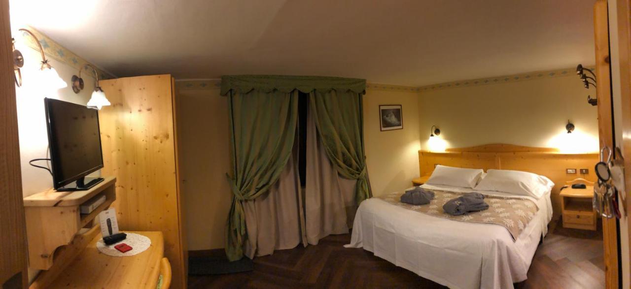 Hotel Edelweiss 3 Stelle Superior Брей-Червиния Экстерьер фото