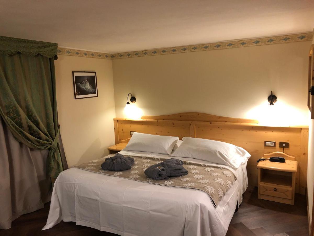 Hotel Edelweiss 3 Stelle Superior Брей-Червиния Экстерьер фото