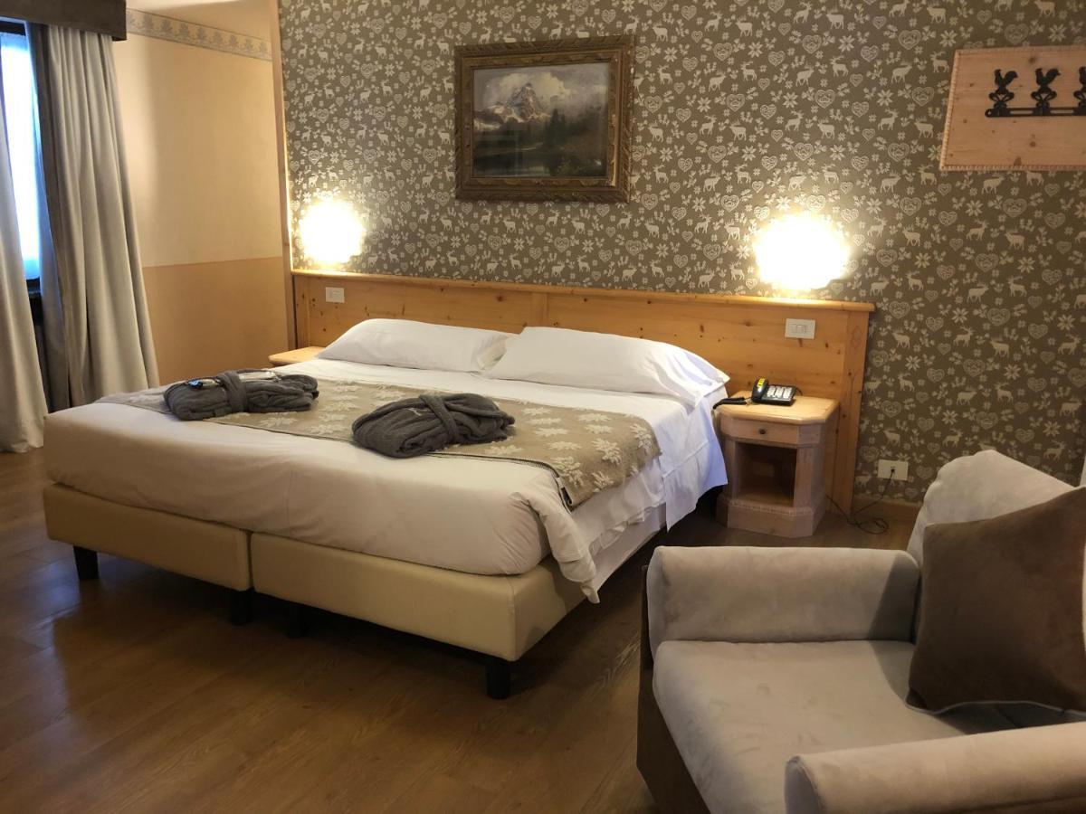 Hotel Edelweiss 3 Stelle Superior Брей-Червиния Экстерьер фото